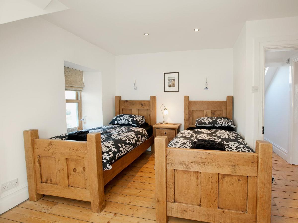 Villa Glan Y Mor 1 à Trearddur Extérieur photo